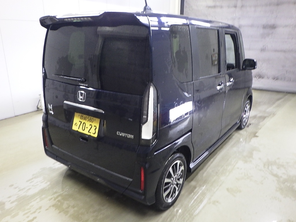 HONDA N-BOX