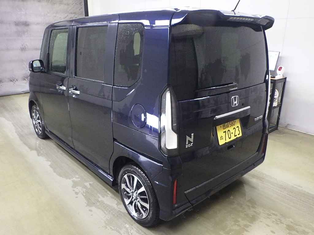 HONDA N-BOX