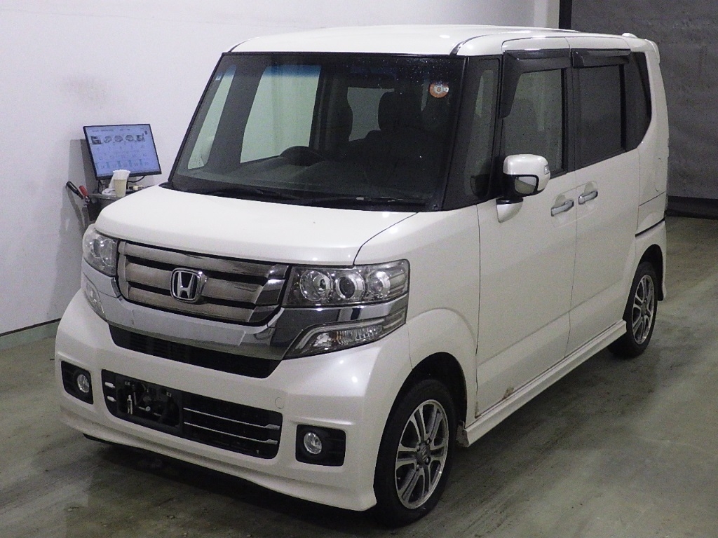 HONDA N-BOX