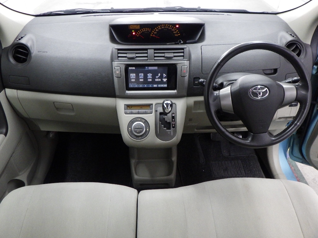 TOYOTA PASSO SETTE