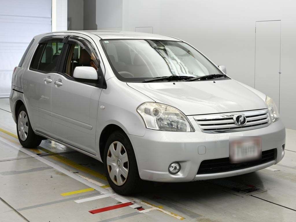 TOYOTA RAUM