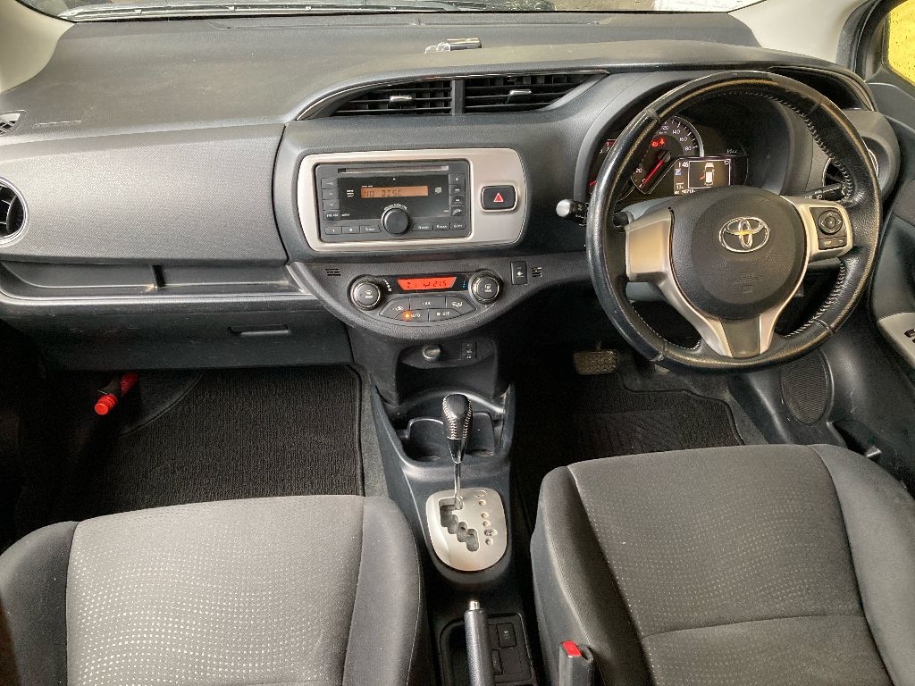 TOYOTA VITZ