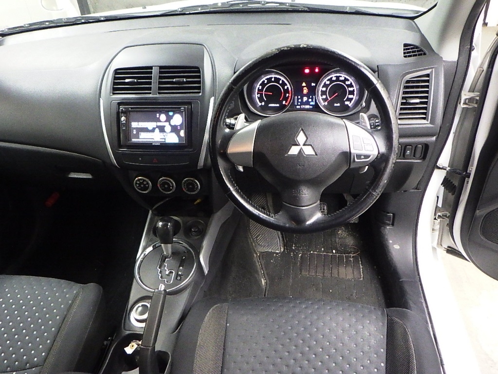 MITSUBISHI RVR