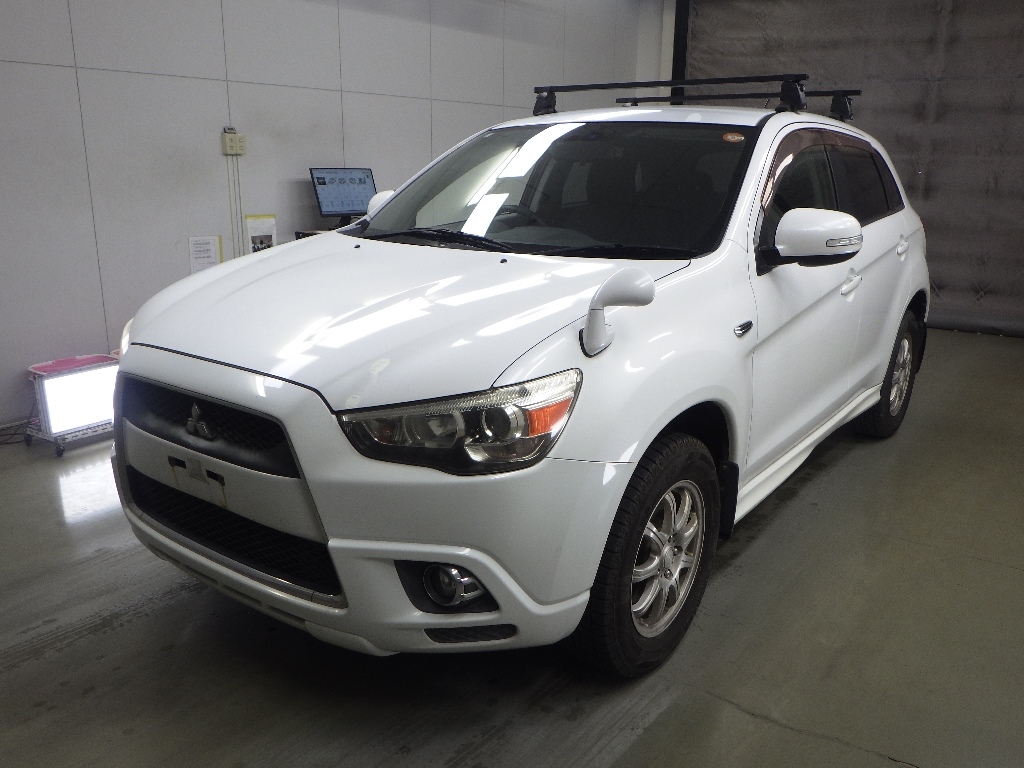 MITSUBISHI RVR