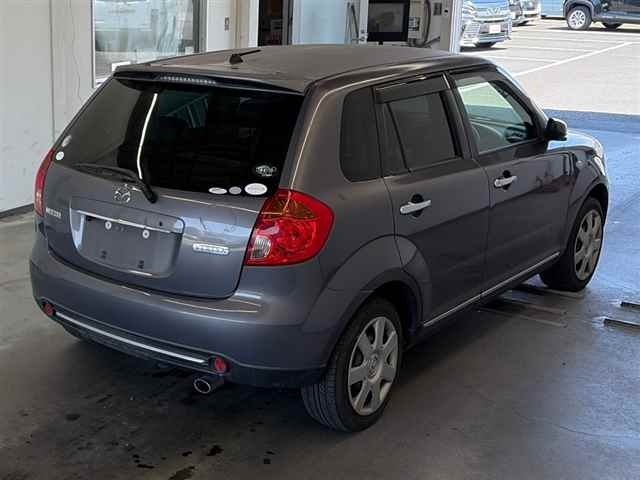 MAZDA VERISA