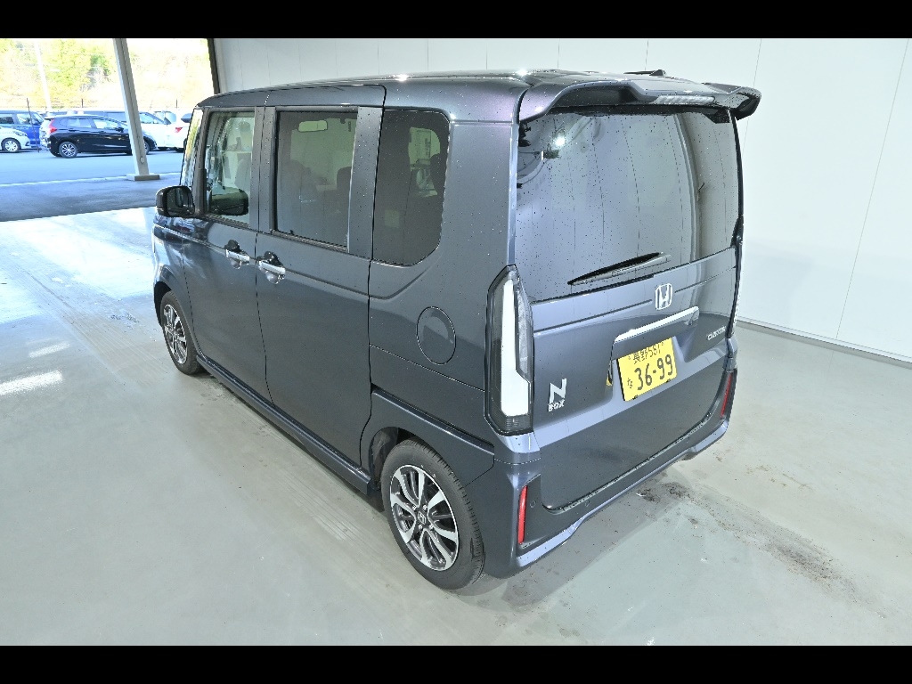 HONDA N-BOX