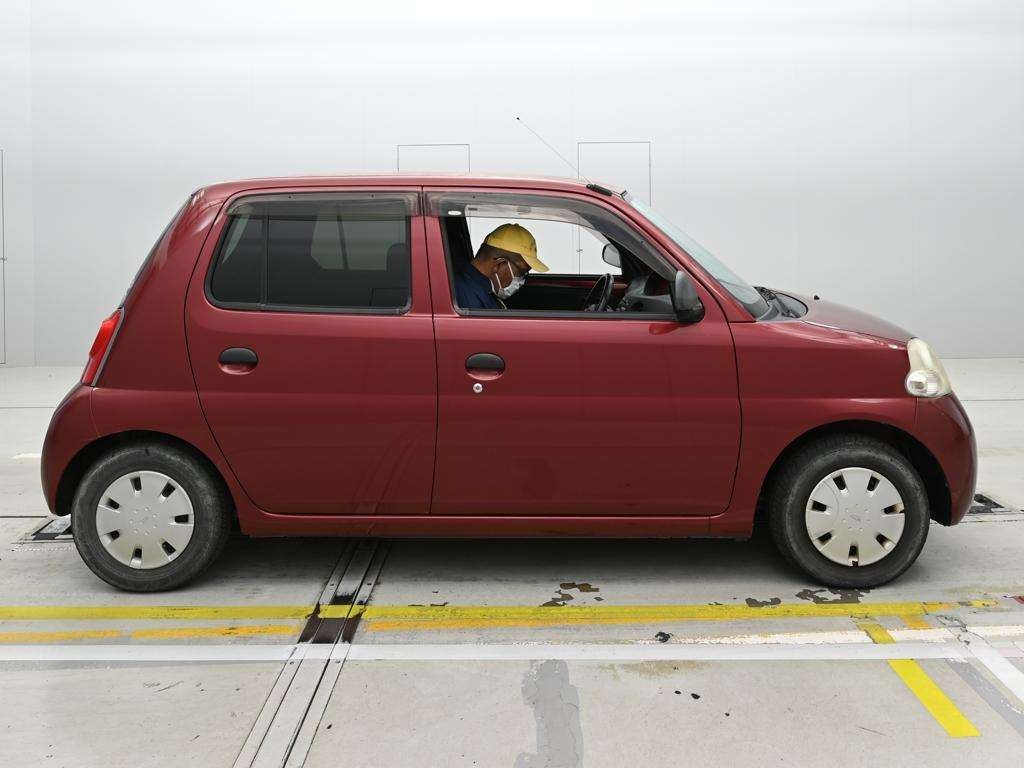 DAIHATSU ESSE