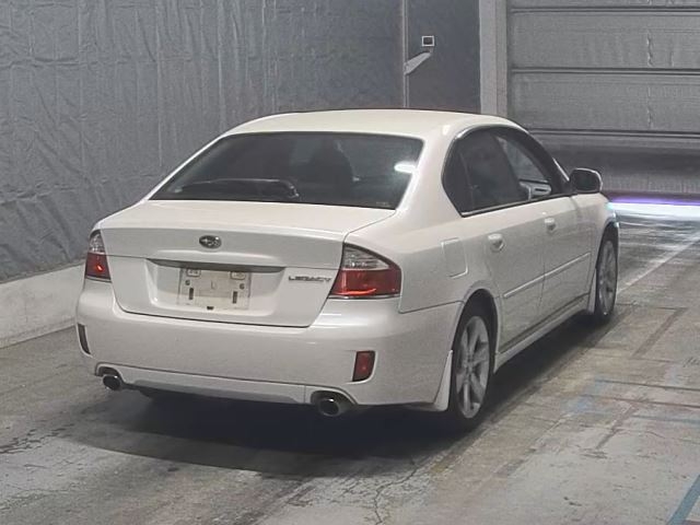 SUBARU LEGACY B4