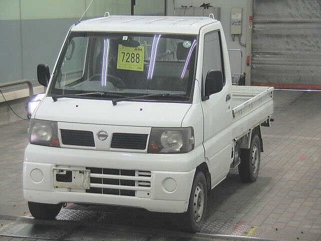 NISSAN CLIPPER