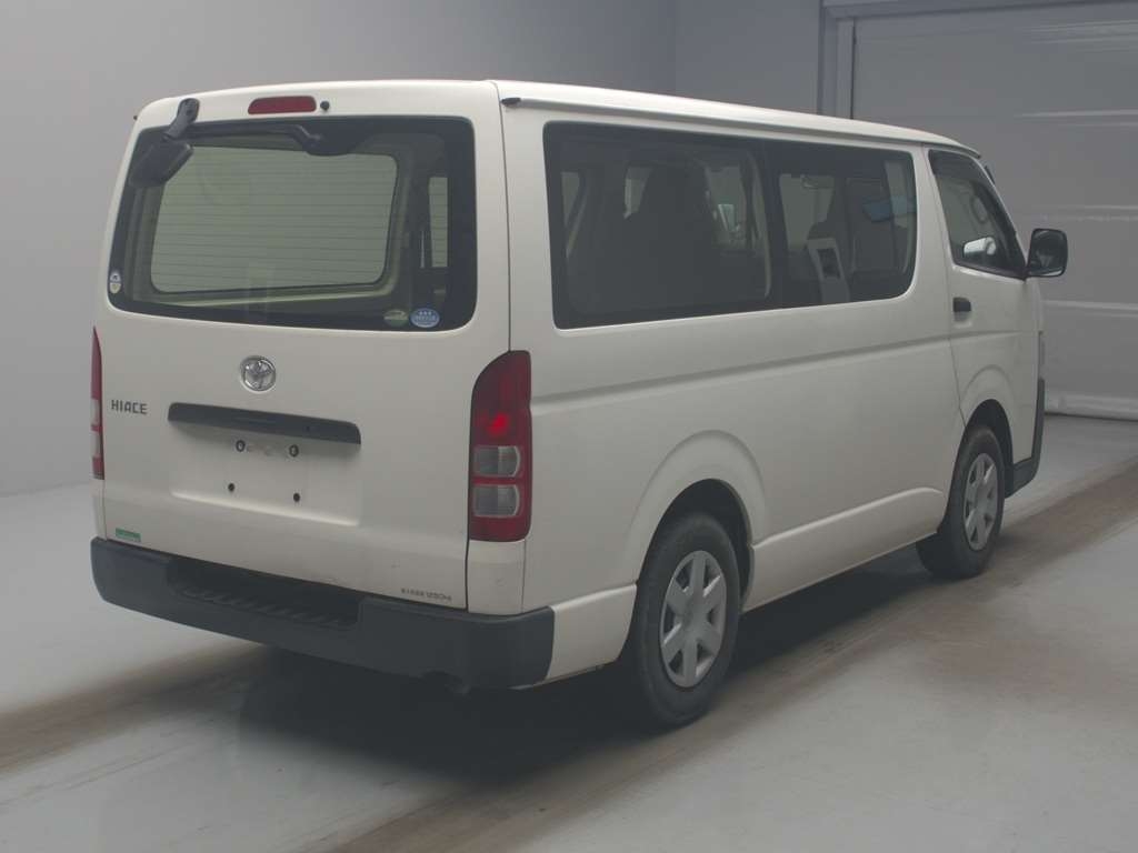 TOYOTA REGIUS ACE