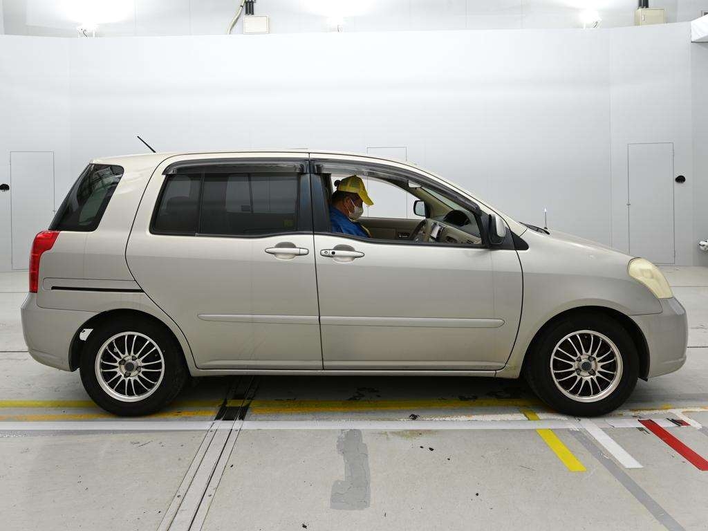 TOYOTA RAUM