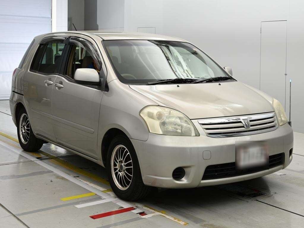 TOYOTA RAUM