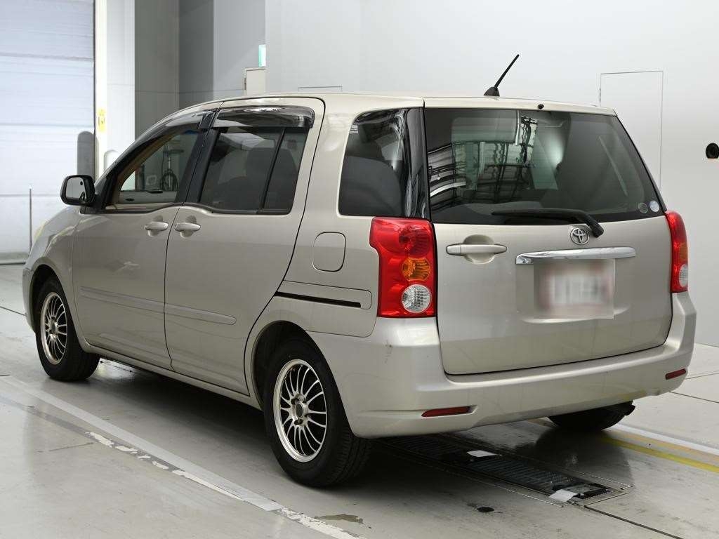TOYOTA RAUM