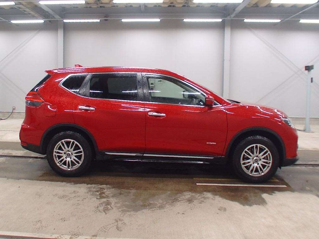 NISSAN X-TRAIL