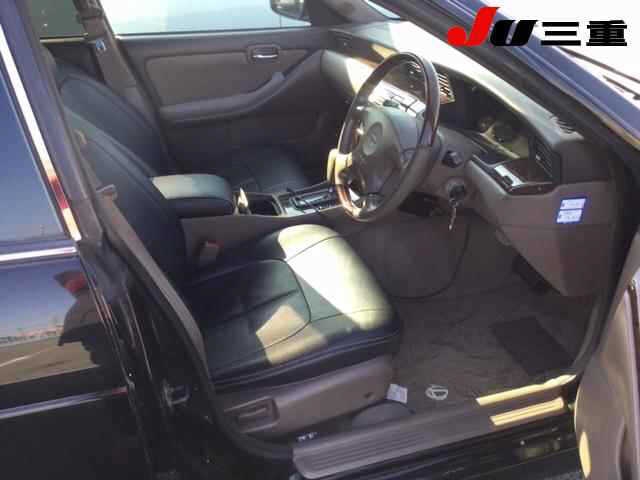 NISSAN LAUREL