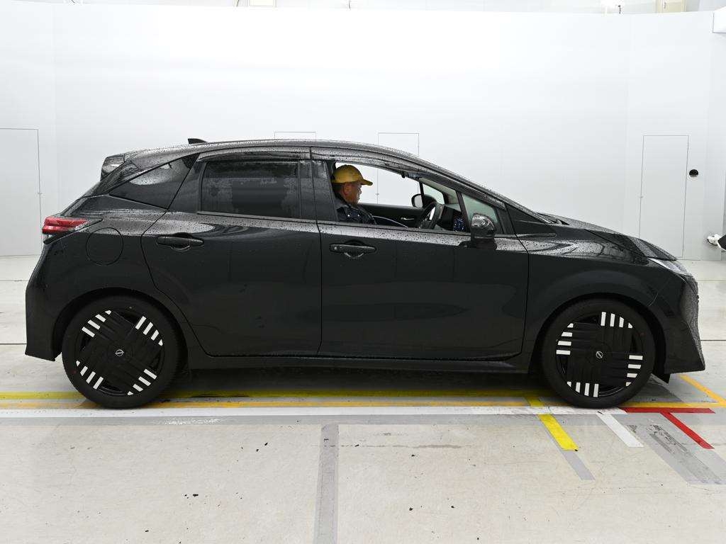 NISSAN AURA