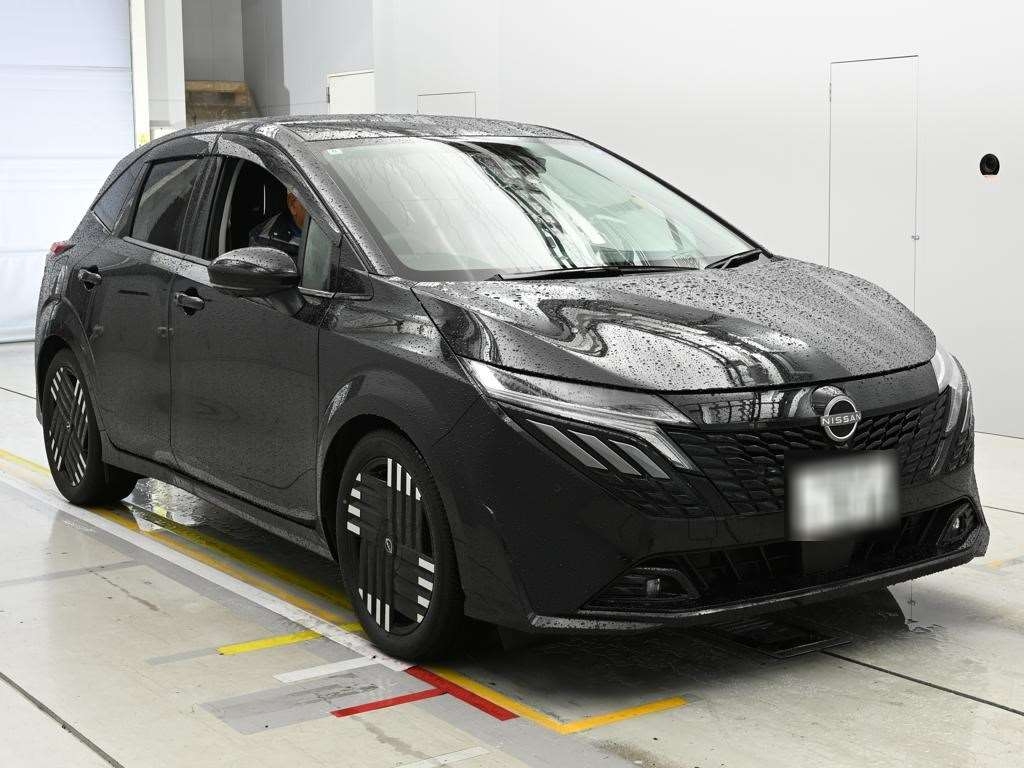 NISSAN AURA