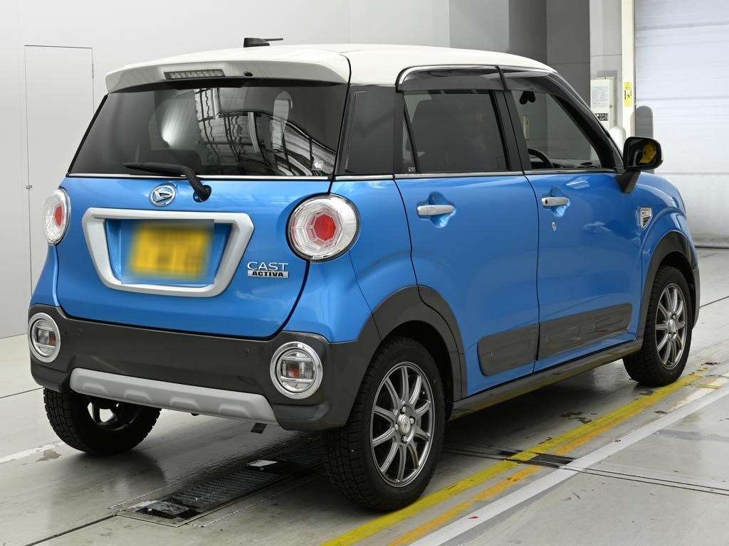 DAIHATSU CAST