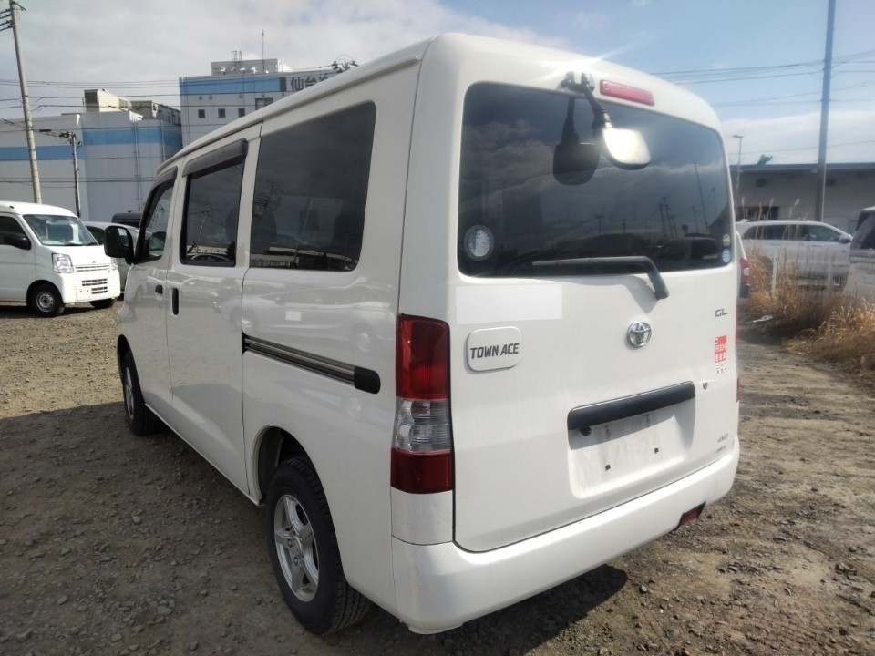 TOYOTA TOWN ACE