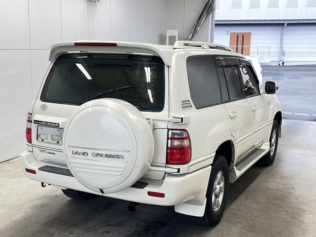 TOYOTA LAND CRUISER