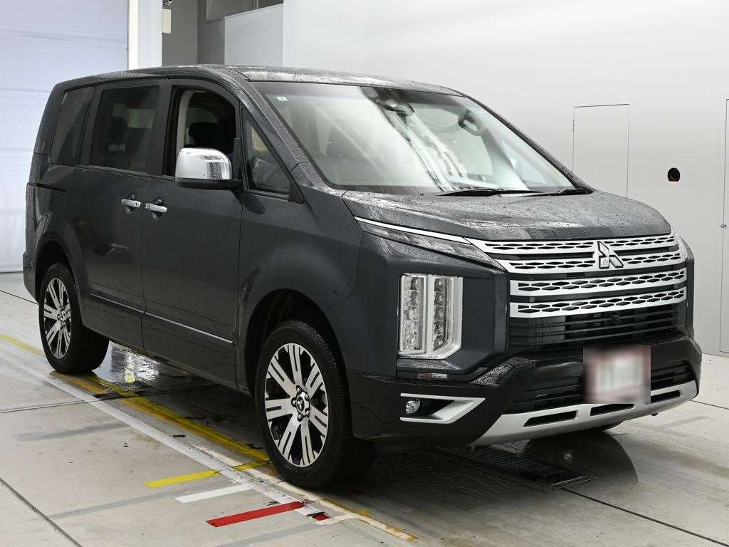 MITSUBISHI DELICA D:5
