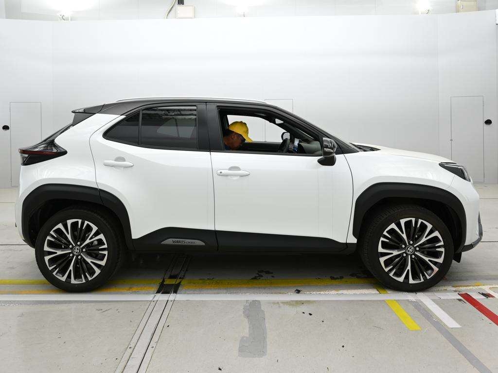 TOYOTA YARIS CROSS