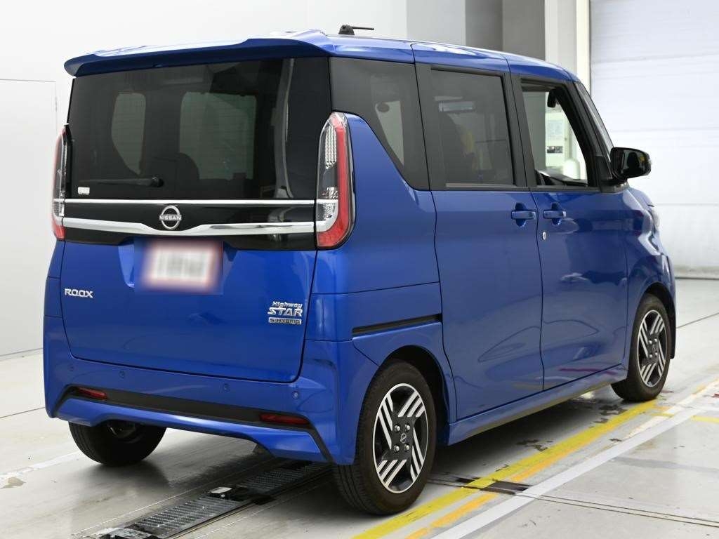 NISSAN ROOX
