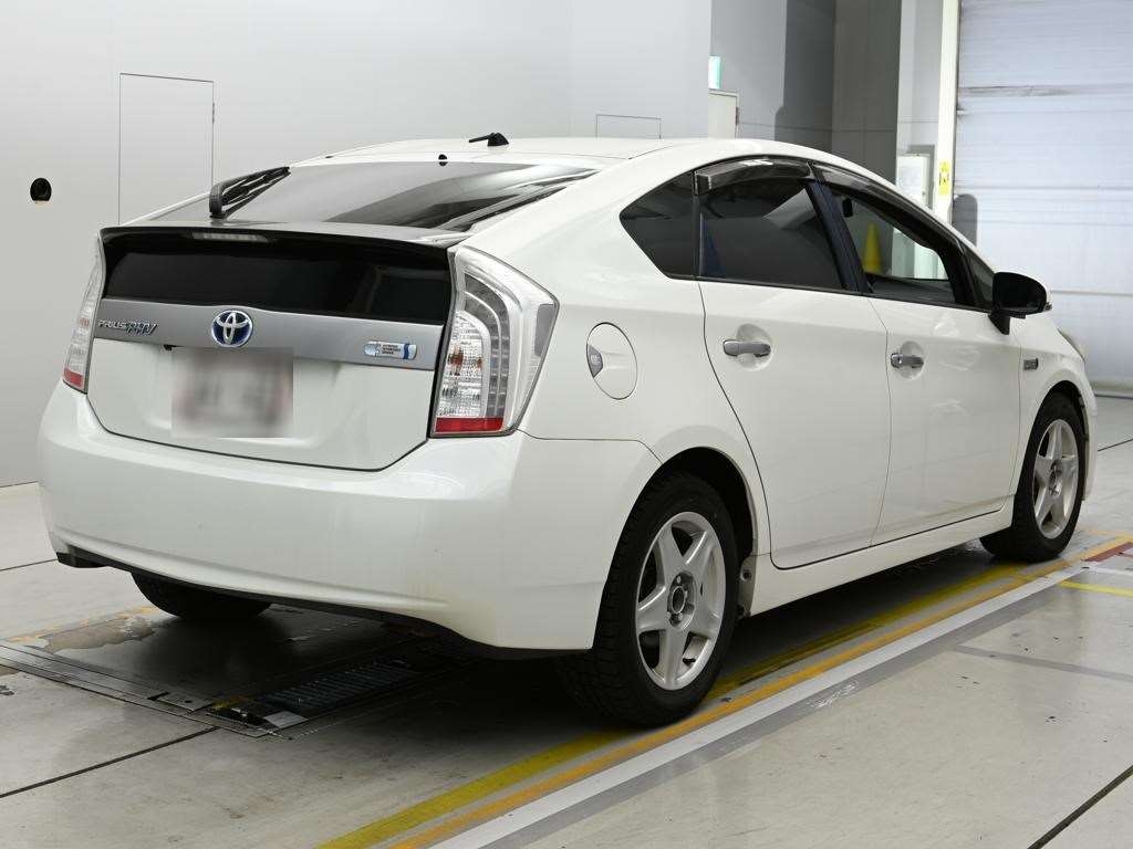 TOYOTA PRIUS PHV