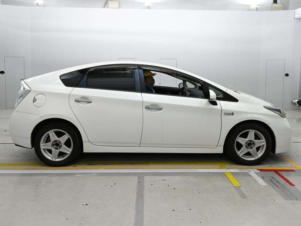 TOYOTA PRIUS PHV
