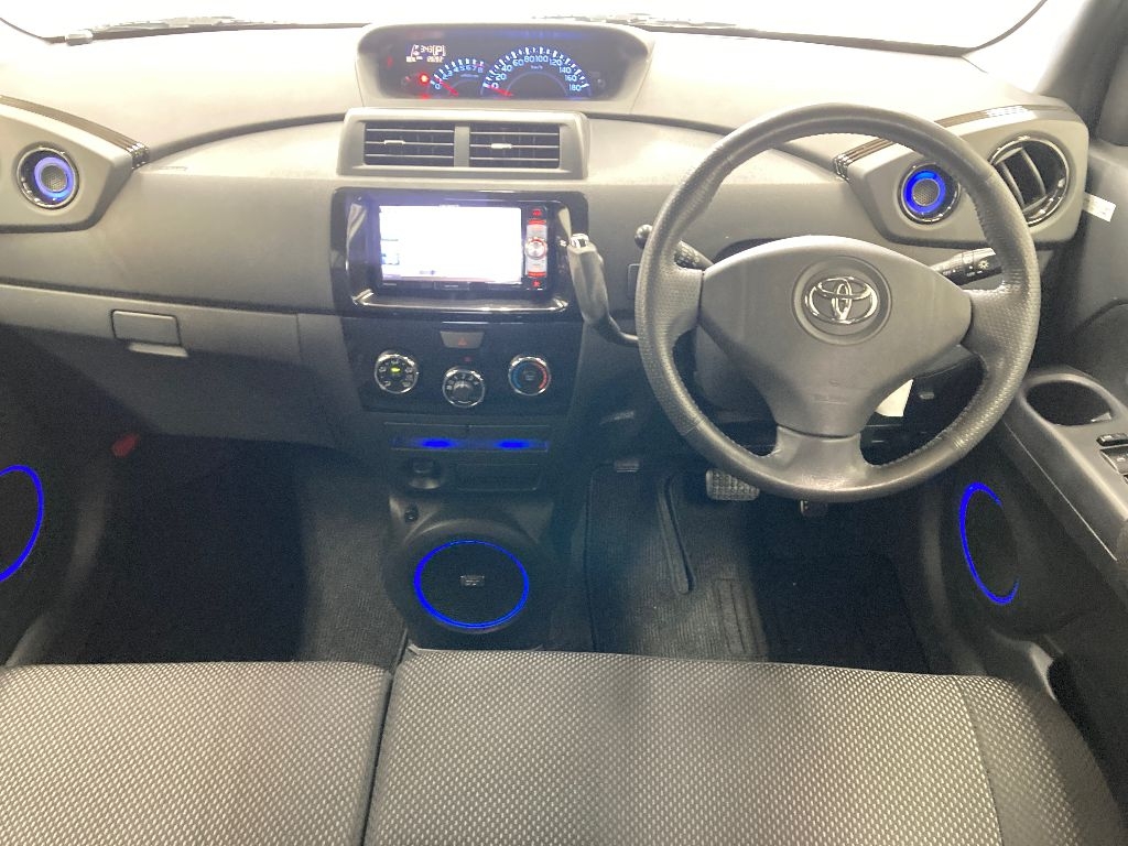 TOYOTA BB