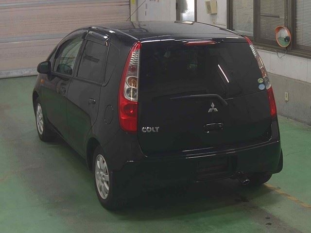 MITSUBISHI COLT