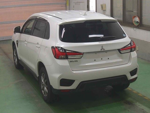 MITSUBISHI RVR