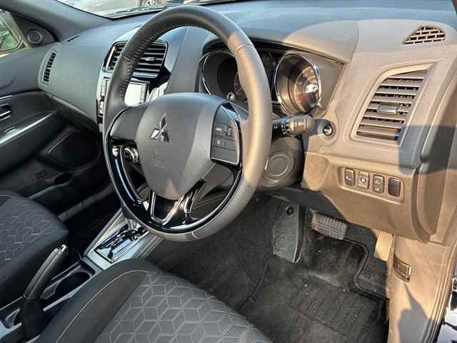 MITSUBISHI RVR