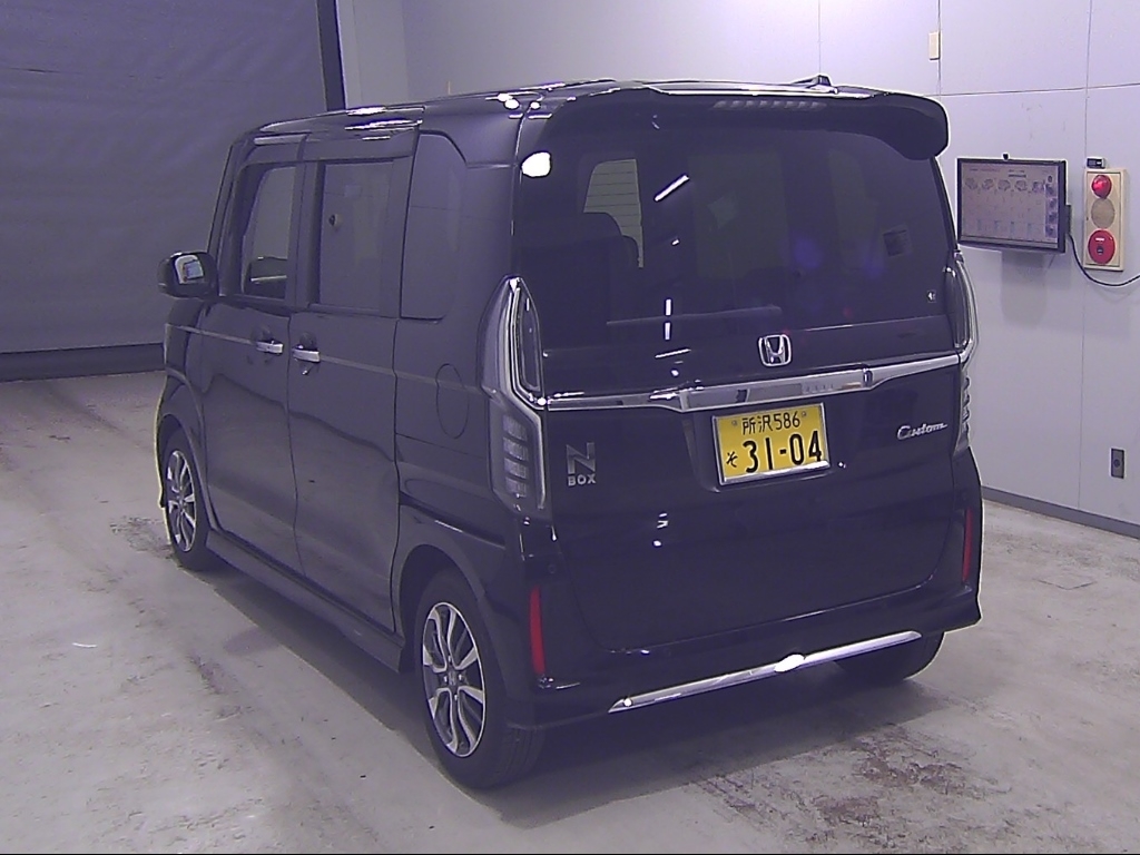 HONDA N-BOX