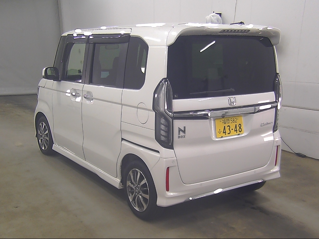 HONDA N-BOX