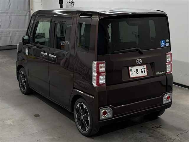 DAIHATSU WAKE