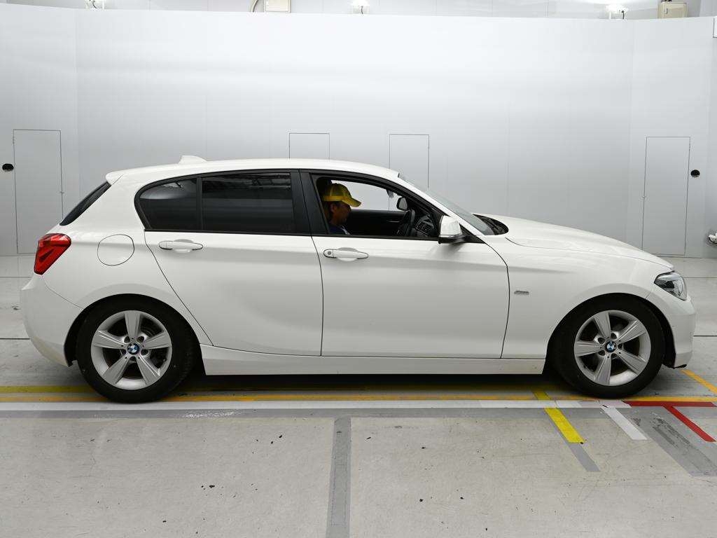 BMW 1-SERIES