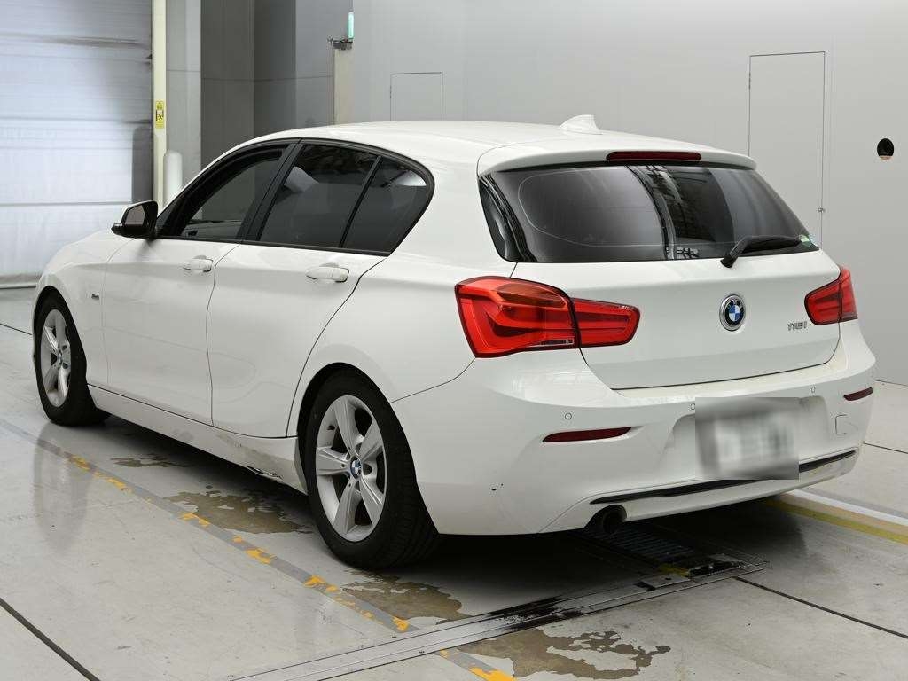 BMW 1-SERIES