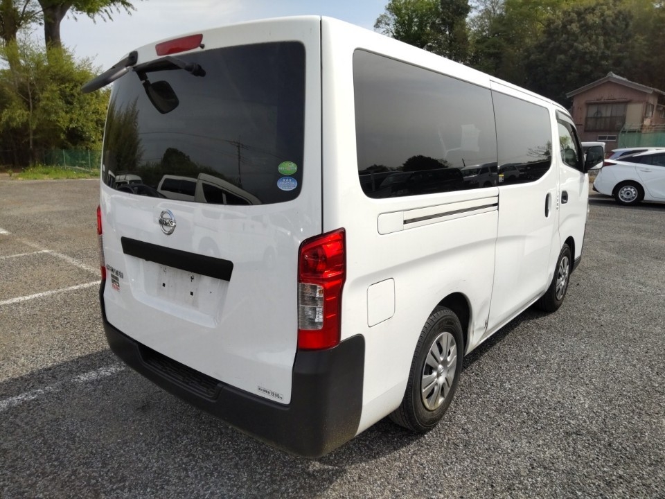 NISSAN NV350 CARAVAN