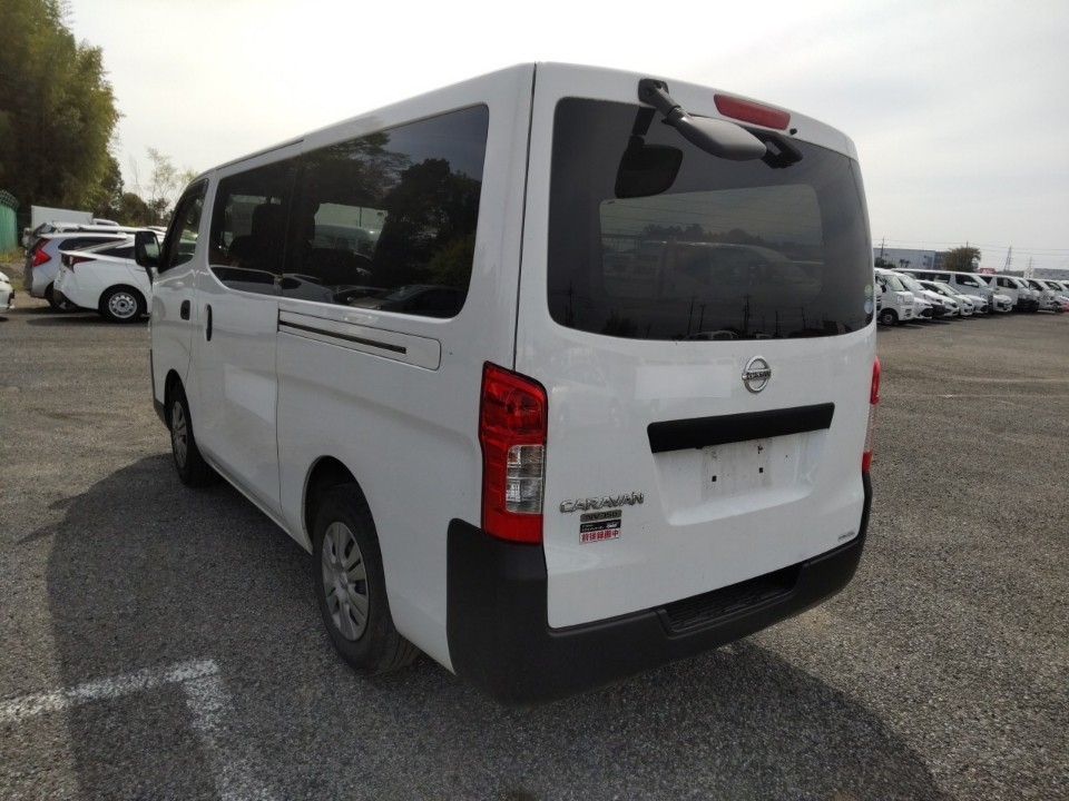 NISSAN NV350 CARAVAN