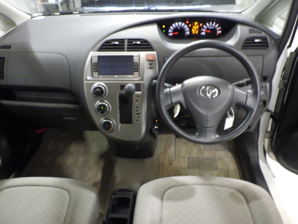 TOYOTA RACTIS
