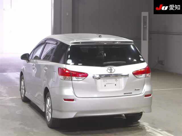 TOYOTA WISH