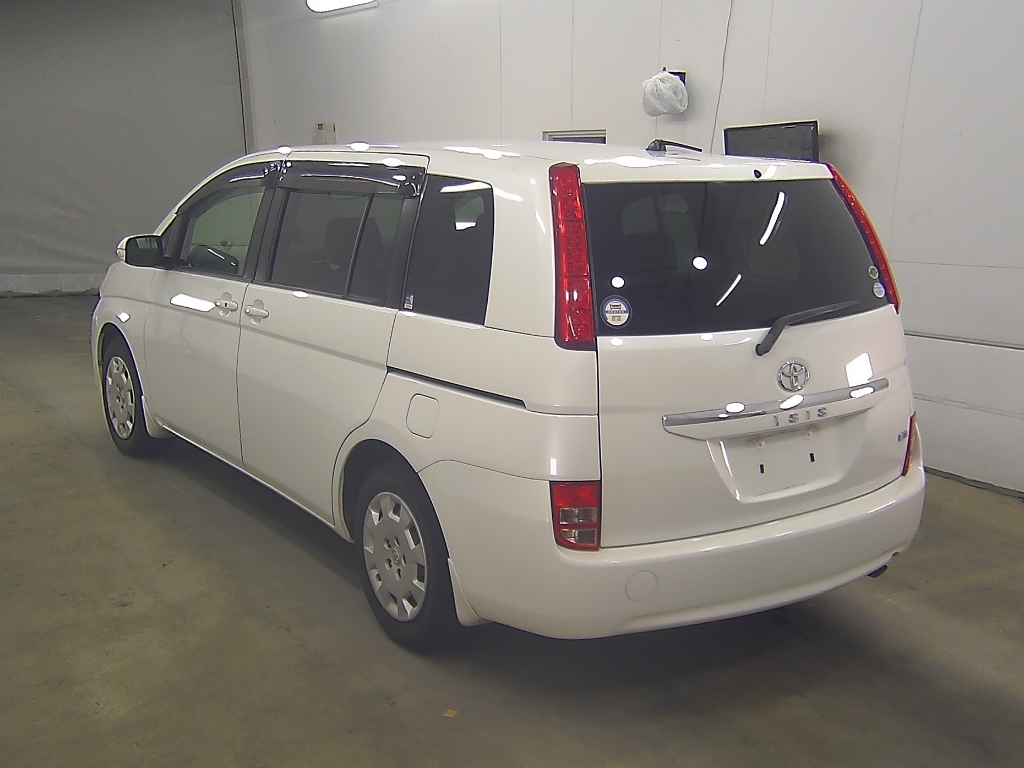 TOYOTA ISIS