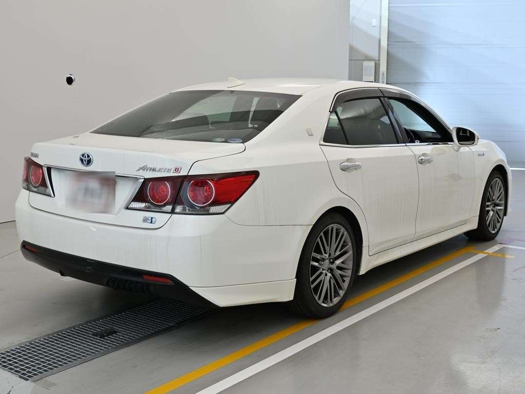 TOYOTA CROWN