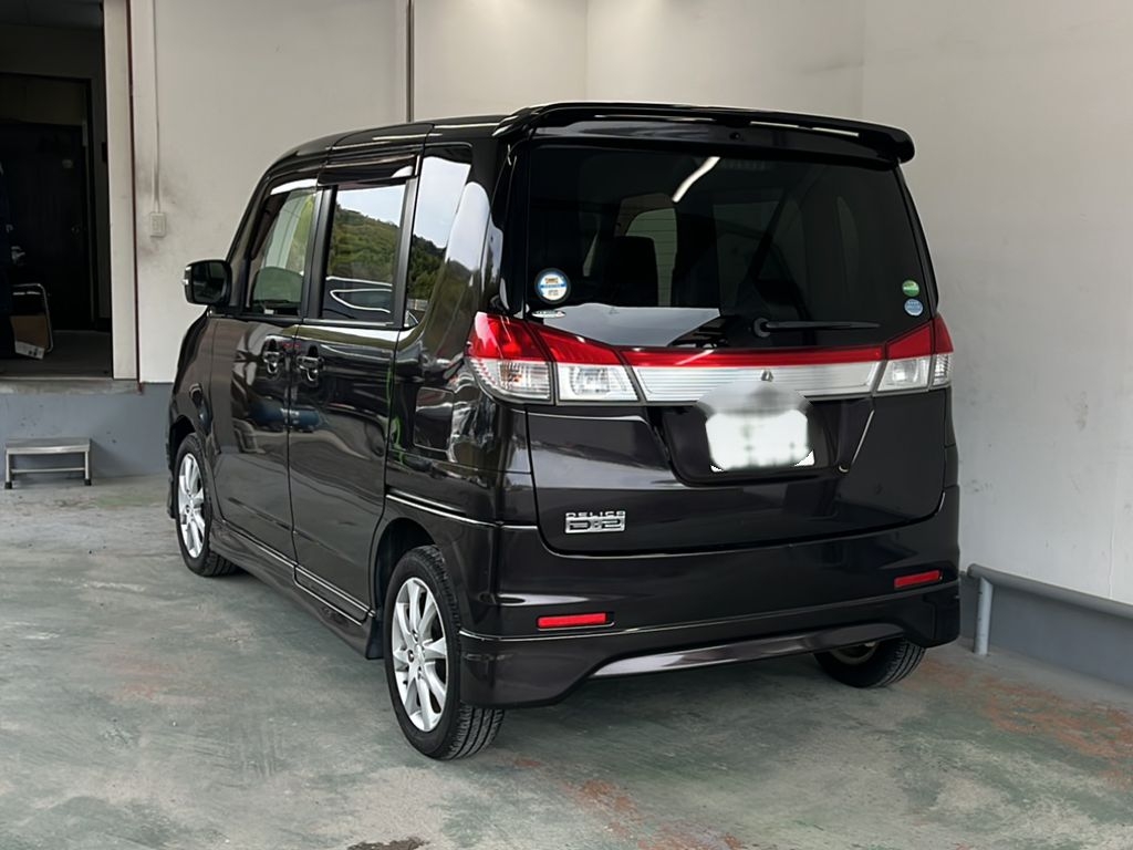 MITSUBISHI DELICA D:2