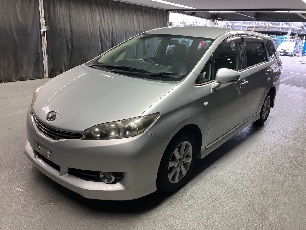 TOYOTA WISH