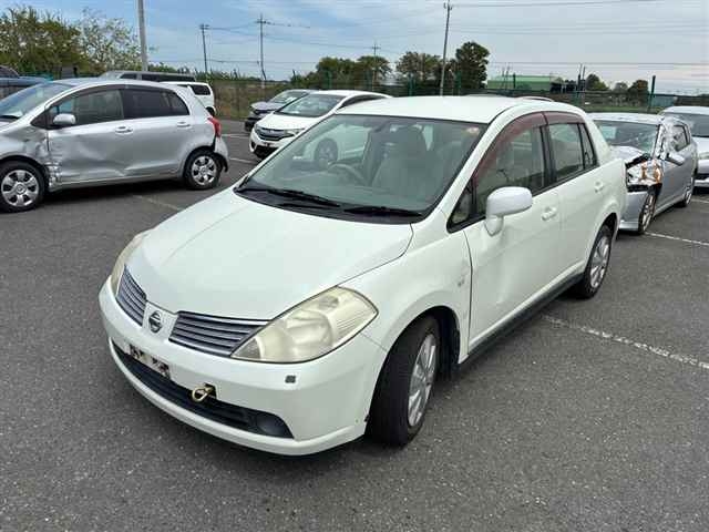 NISSAN TIIDA LATIO