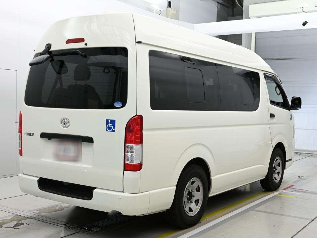 TOYOTA REGIUS ACE
