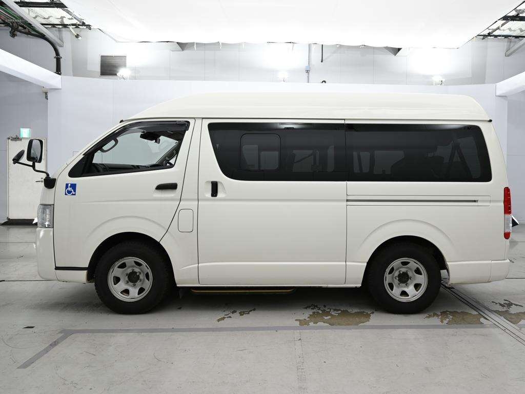 TOYOTA REGIUS ACE