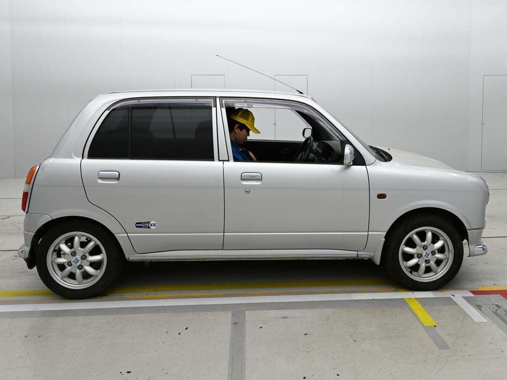 DAIHATSU MIRA GINO